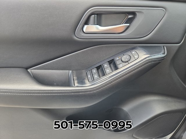 Used 2025 Nissan Rogue SV AWD/4WD image 33