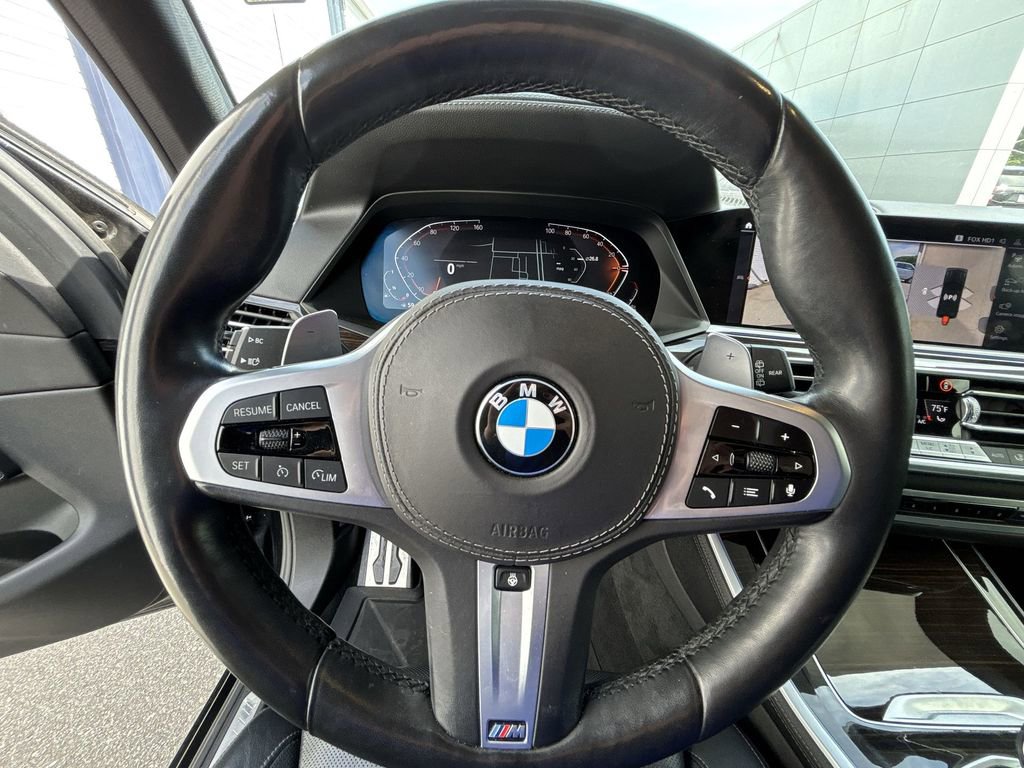 Used 2021 BMW X5 xDrive40i w/ M Sport Package AWD/4WD image 11