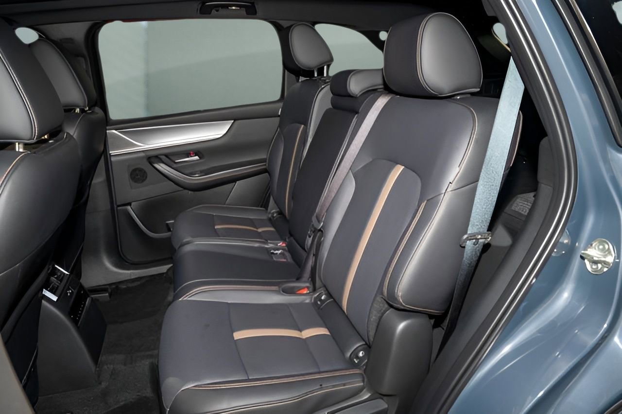 Used 2025 MAZDA CX-70 3.3 Turbo S w/ Premium Package image 17