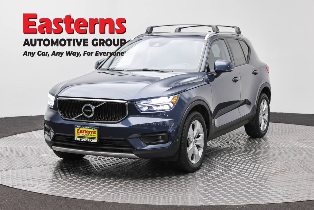 Used 2021 Volvo XC40 T5 Momentum AWD/4WD image 1