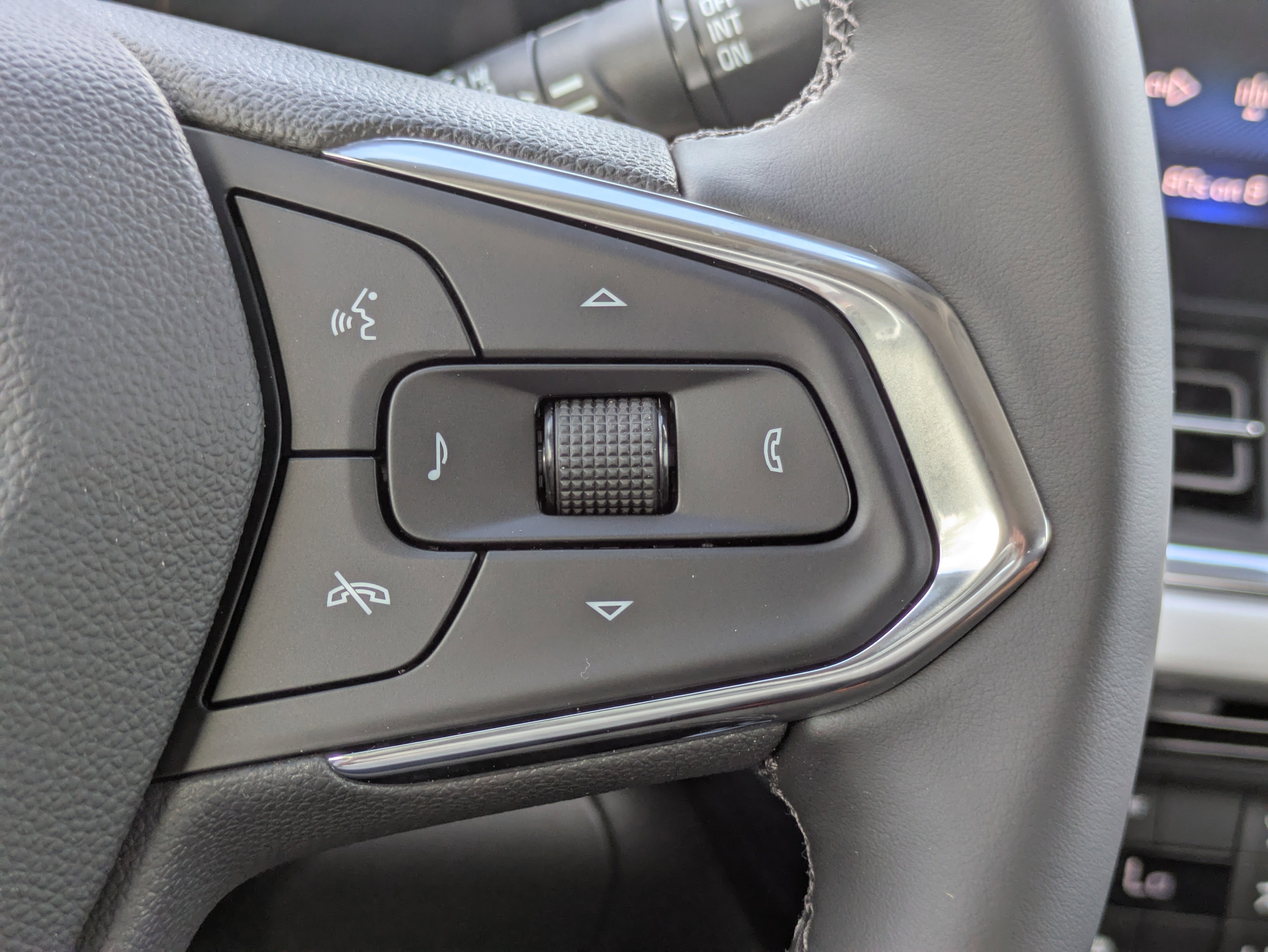 New 2026 Chevrolet Trax LT w/ Driver Confidence Package image 17