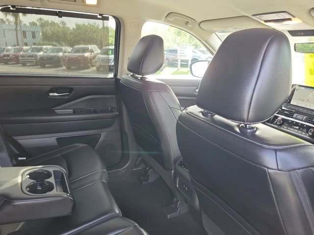 Used 2024 Nissan Pathfinder SL w/ Cargo Package FWD image 31