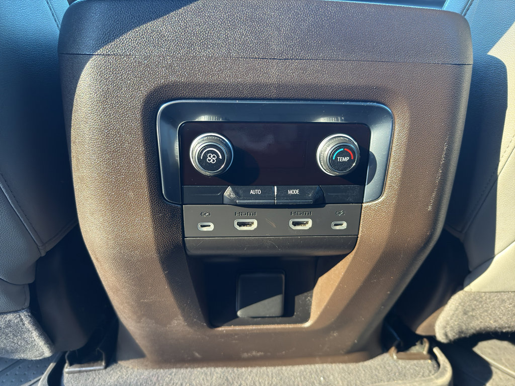 Used 2023 Chevrolet Suburban Z71 image 24