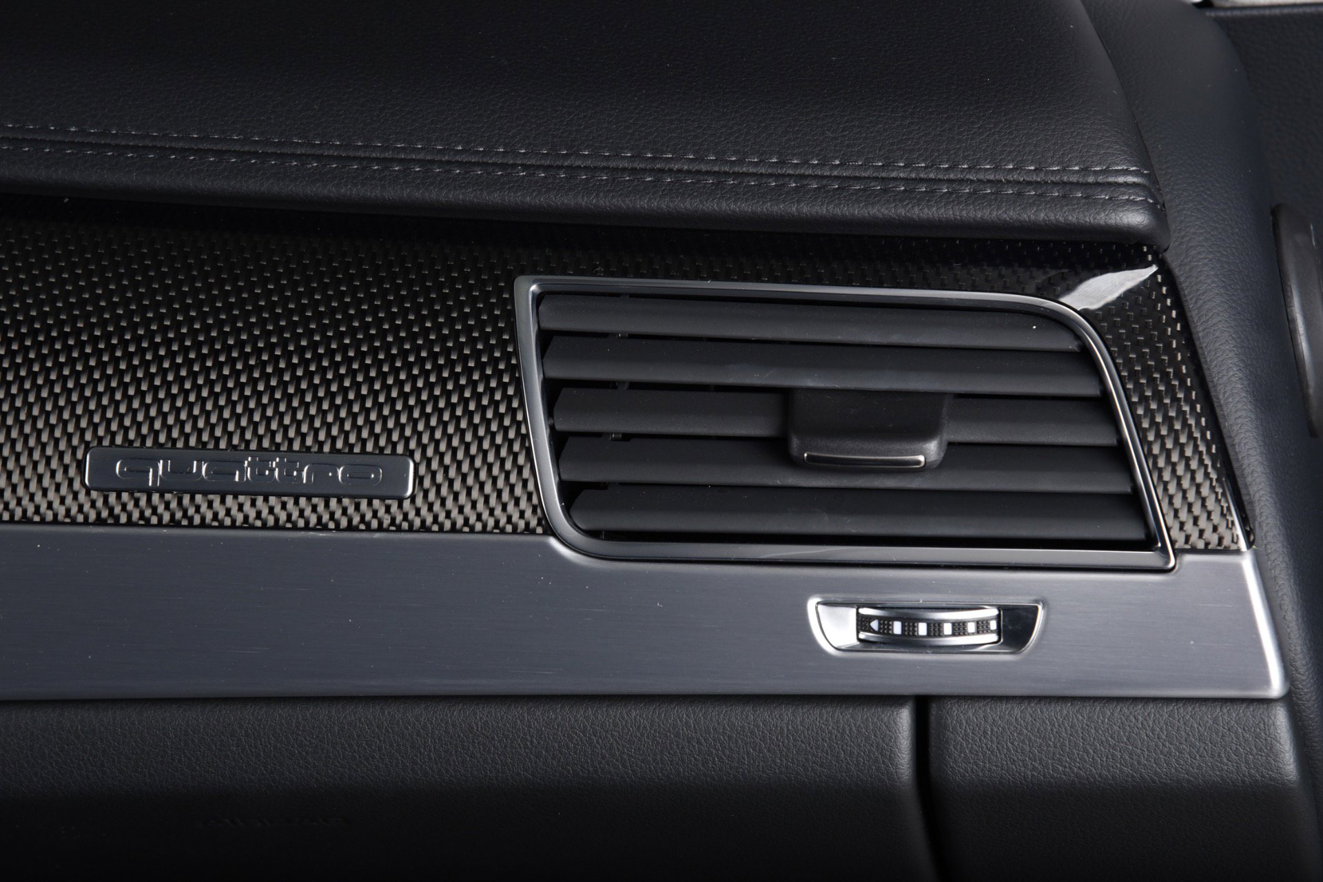 Used 2015 Audi S8 image 25