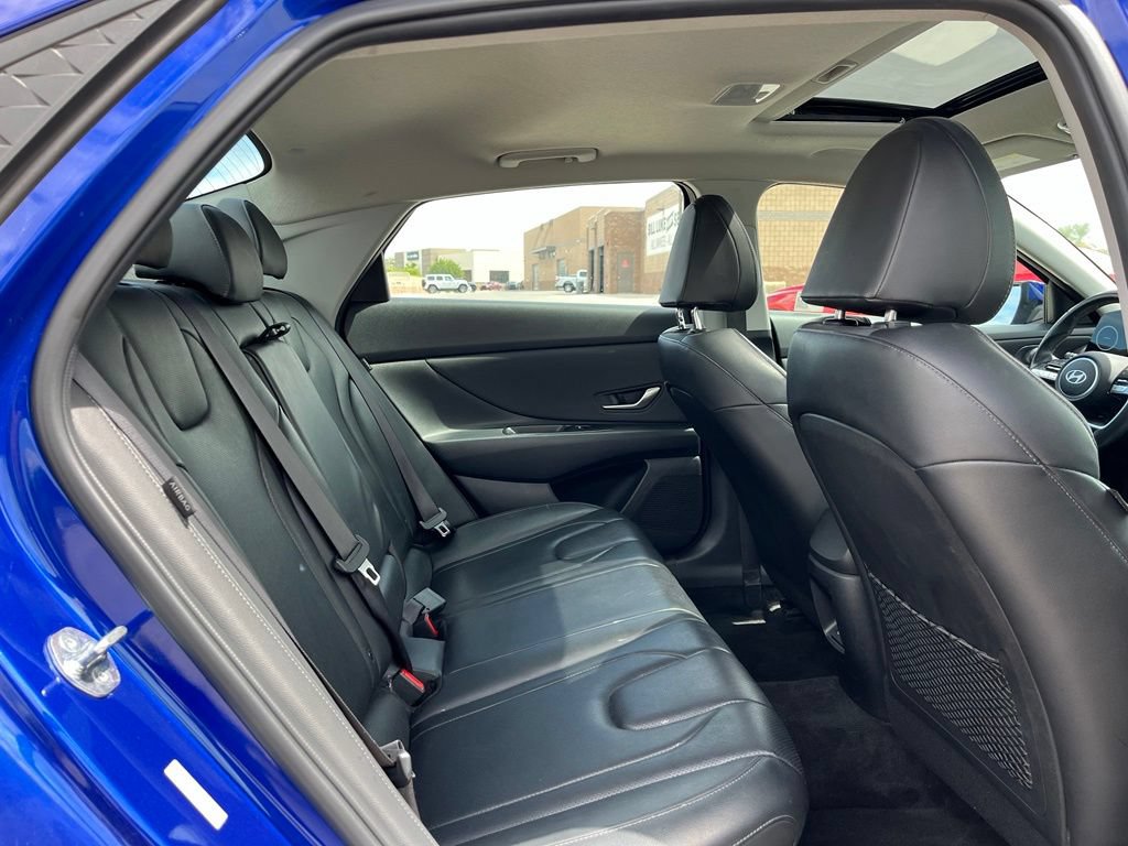 Used 2025 Hyundai Elantra Limited FWD image 18