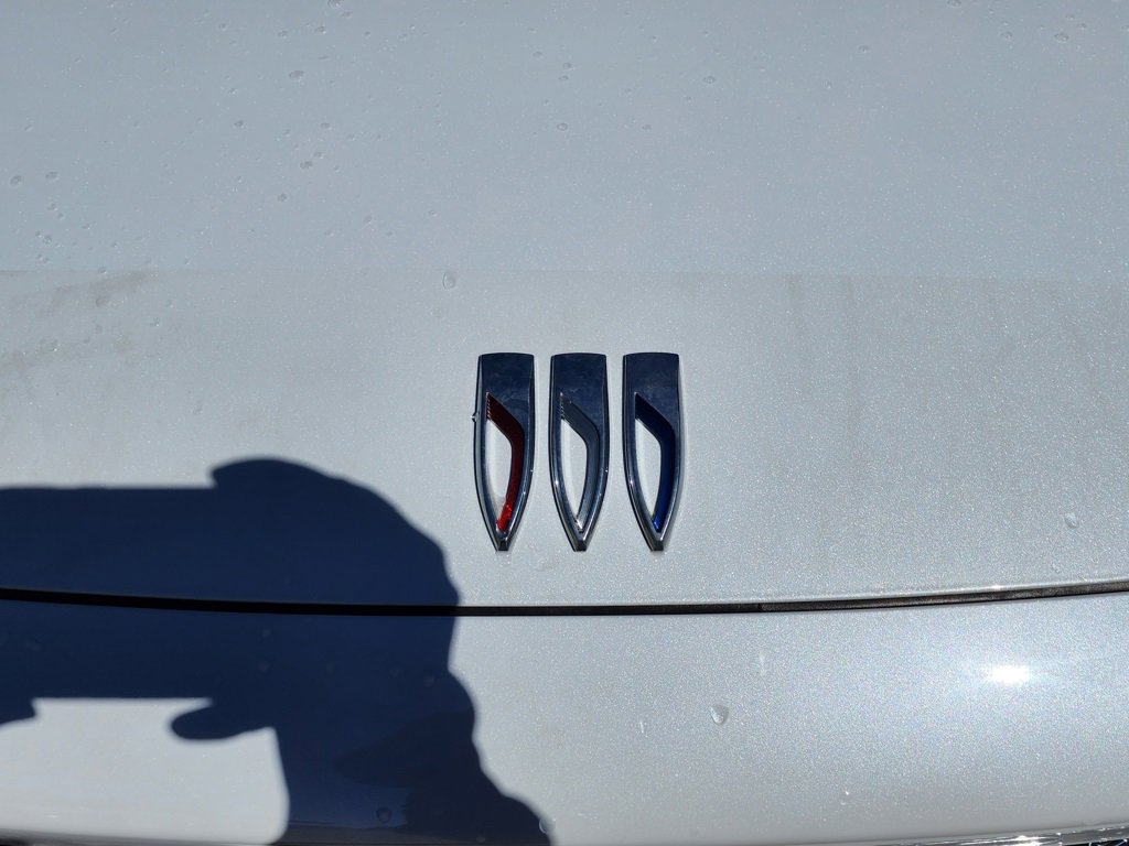 New 2026 Buick Envision Avenir image 10