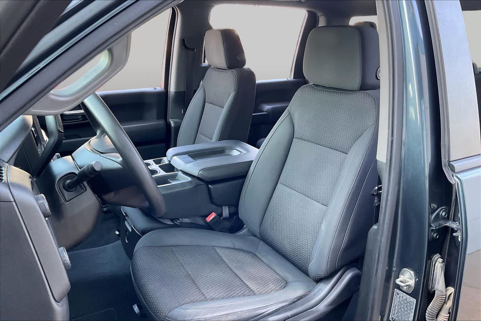 Certified 2020 Chevrolet Silverado 2500 Custom w/ Custom Convenience Package AWD/4WD image 9