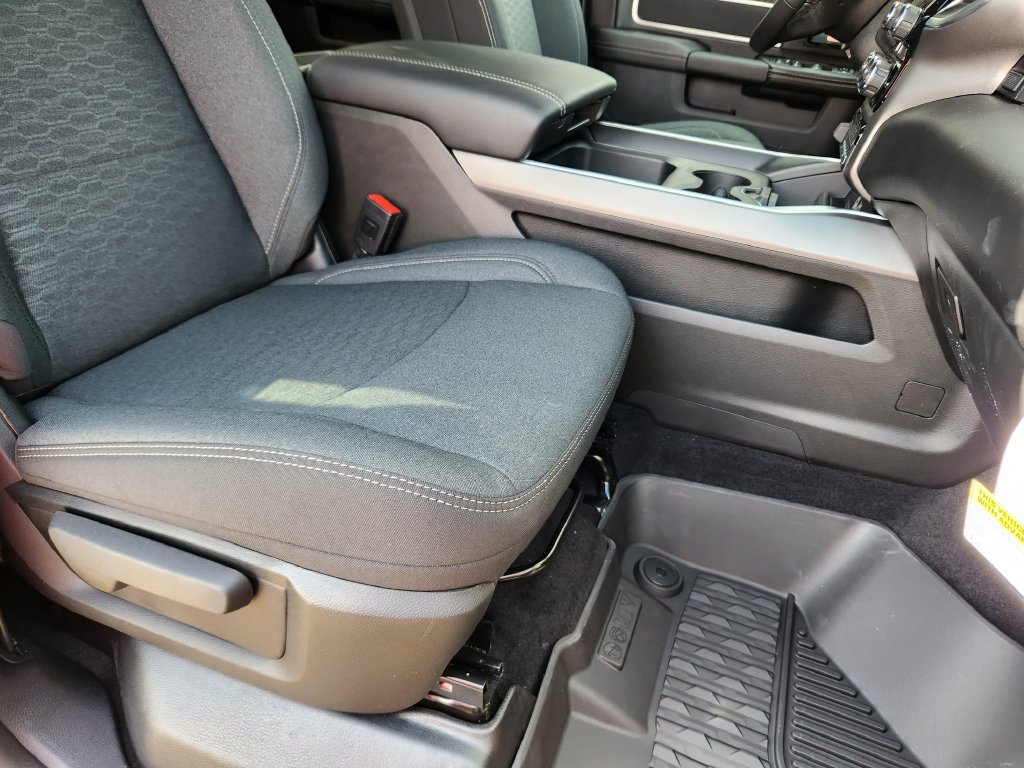 New 2026 RAM 2500 Big Horn AWD/4WD image 14