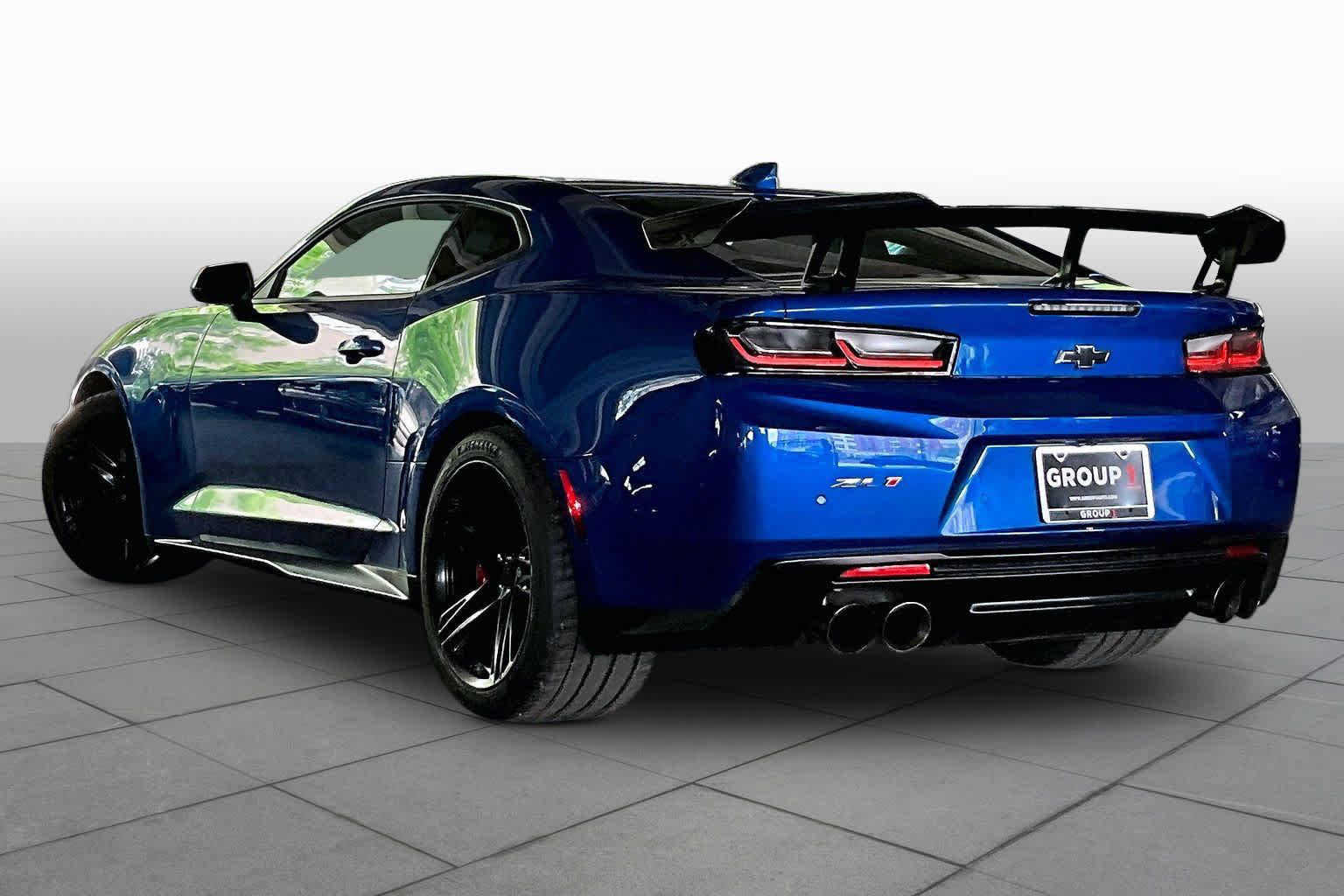 Used 2018 Chevrolet Camaro ZL1 RWD image 11