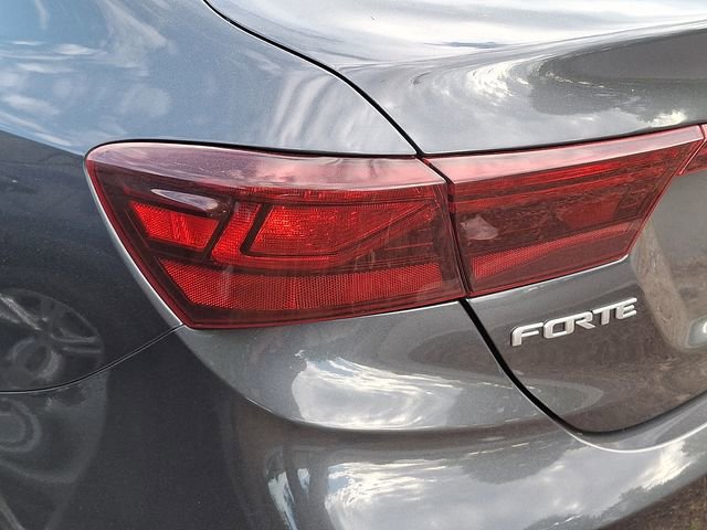 Used 2024 Kia Forte LXS image 7