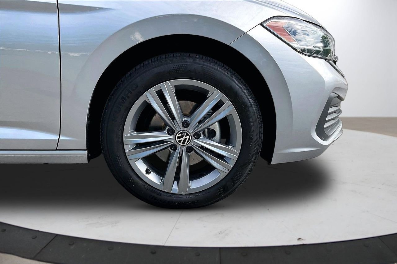 Used 2024 Volkswagen Jetta SE image 34