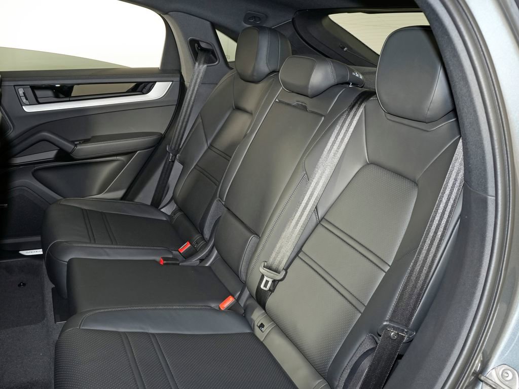 New 2026 Porsche Cayenne S AWD/4WD image 34