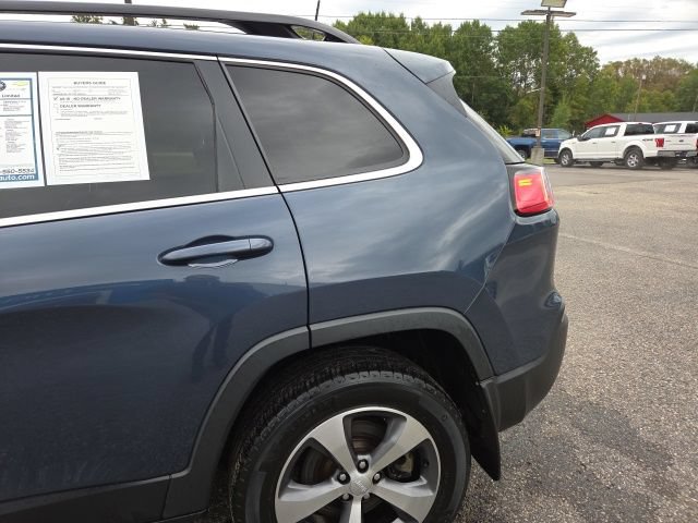 Used 2022 Jeep Cherokee Limited w/ Trailer Tow Group AWD/4WD image 34