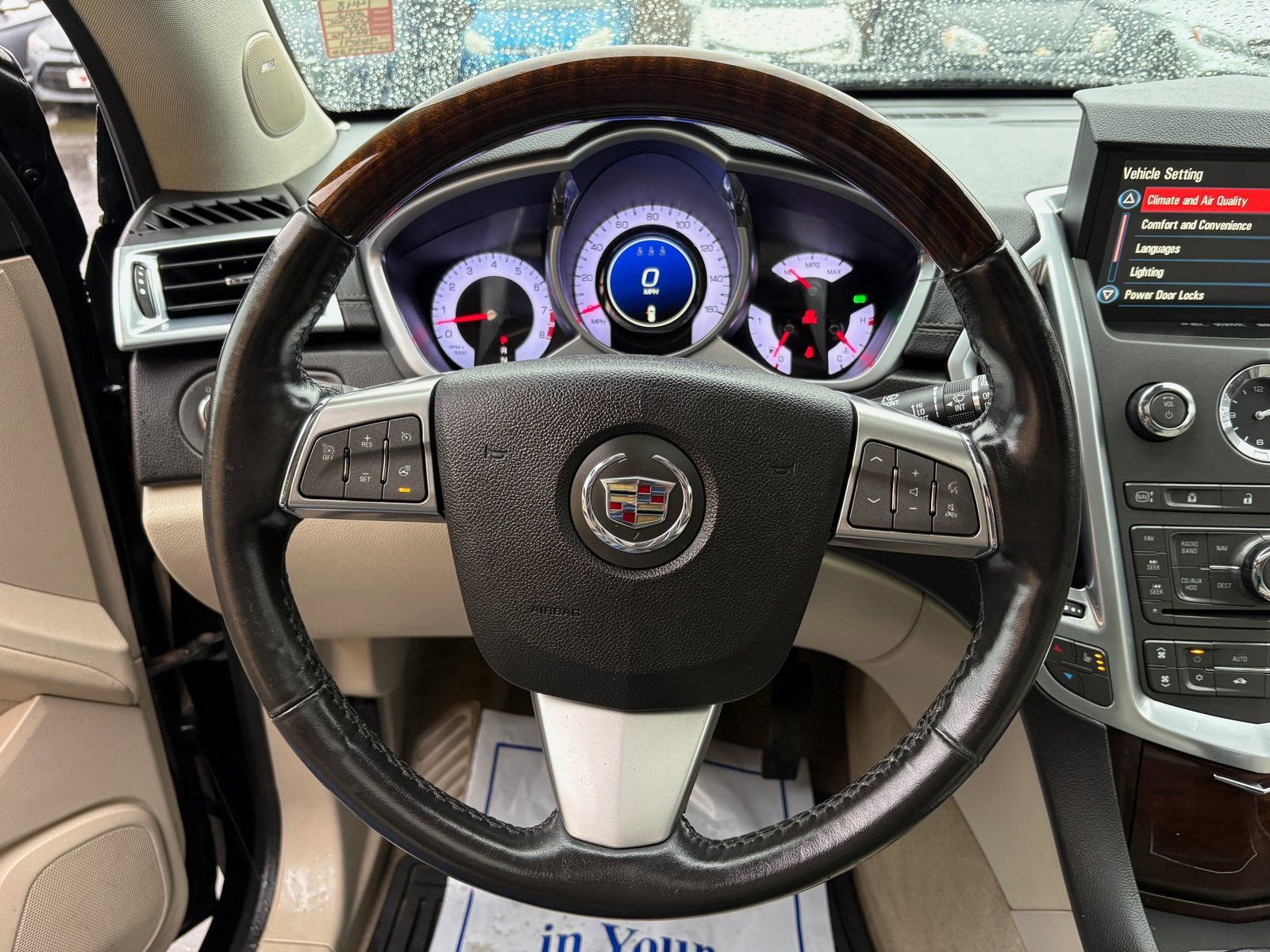 Used 2012 Cadillac SRX Luxury image 40