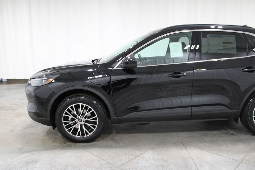 New 2025 Ford Escape SE w/ PHEV Premium Package image 5