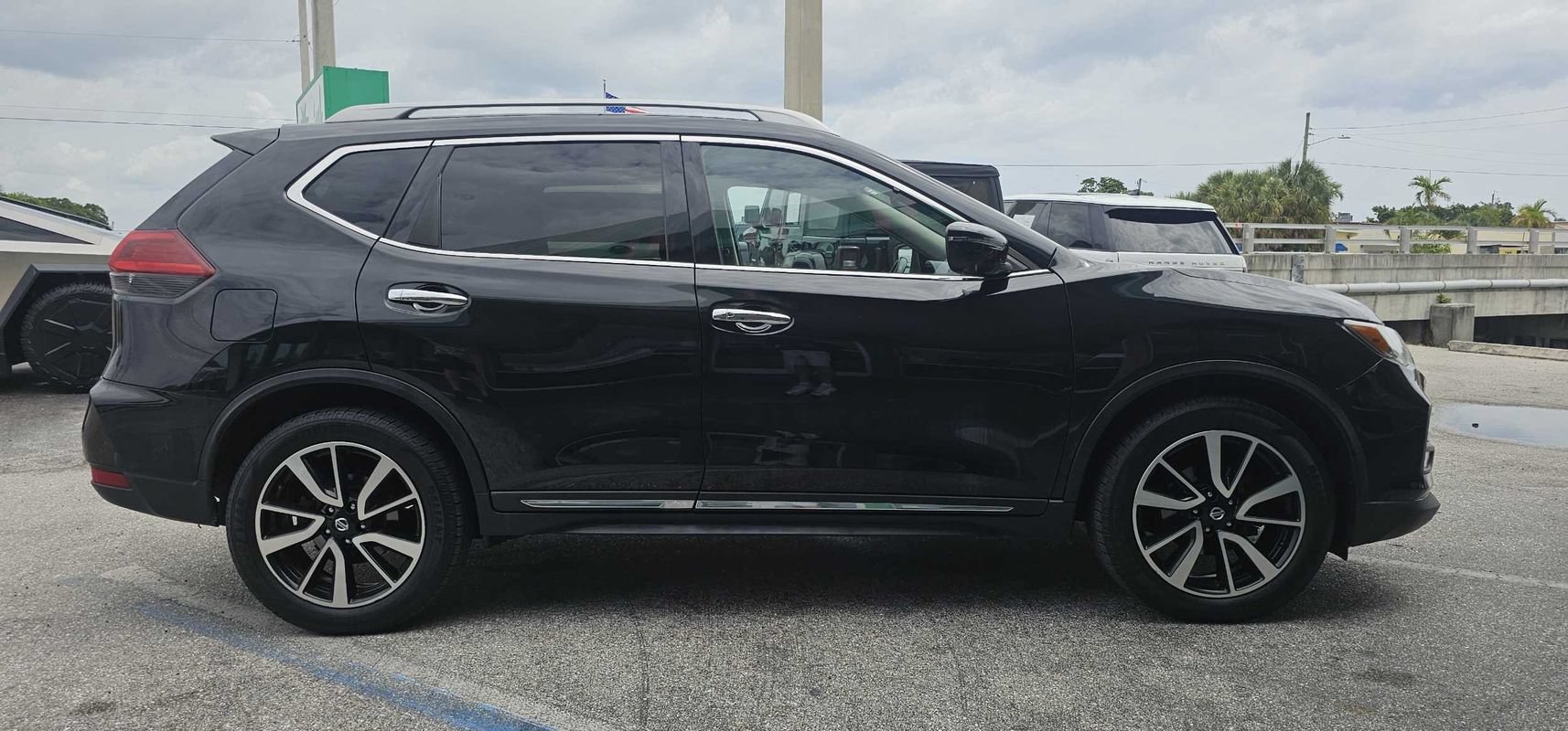 Used 2020 Nissan Rogue SL FWD image 22