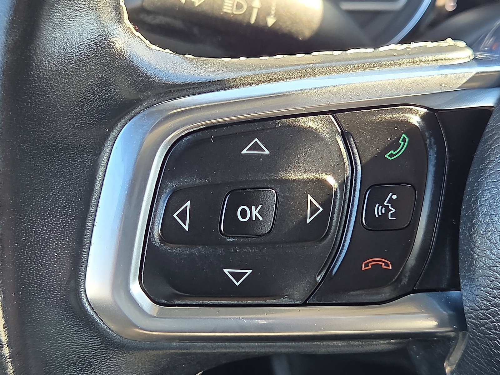 Used 2018 Jeep Wrangler Unlimited Sahara image 22