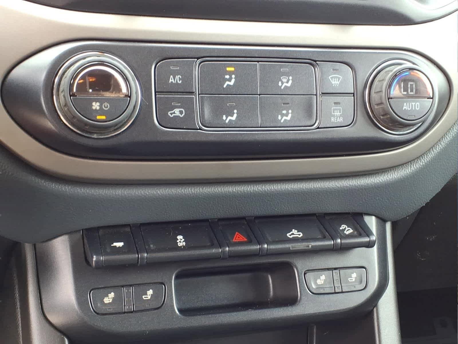Used 2016 Chevrolet Colorado Z71 AWD/4WD image 17