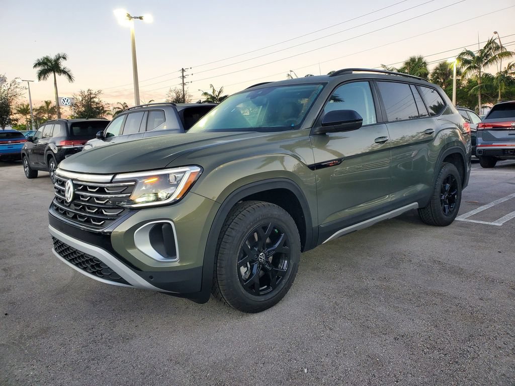 New 2026 Volkswagen Atlas Peak Edition AWD/4WD image 3