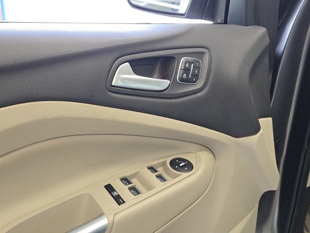 Used 2014 Ford Escape Titanium FWD image 20