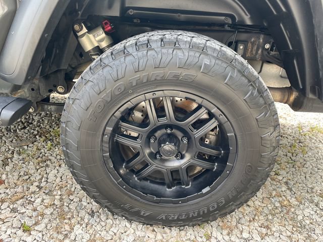 Used 2020 Jeep Gladiator Sport w/ Quick Order Package 24S AWD/4WD image 15