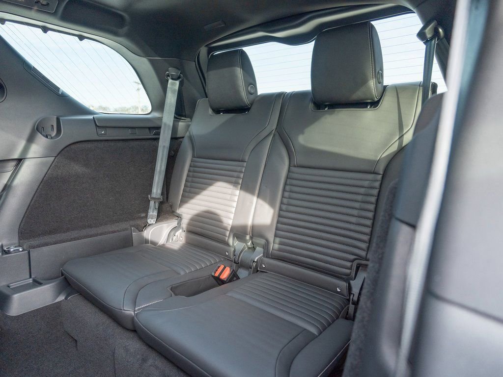 New 2025 Land Rover Discovery Dynamic SE image 22