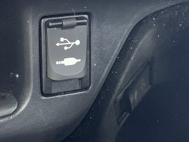Certified 2019 Toyota C-HR XLE FWD image 29