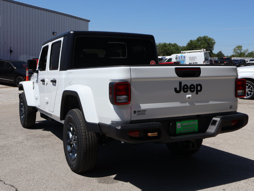 New 2026 Jeep Gladiator Sport AWD/4WD image 3