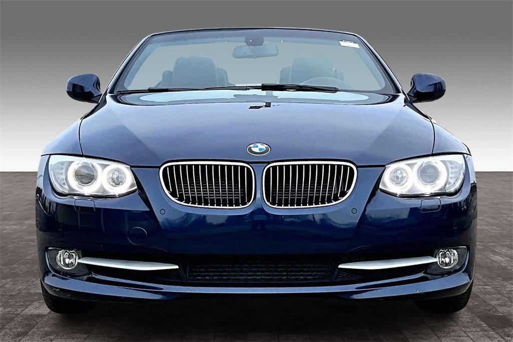Used 2011 BMW 335i Convertible image 5