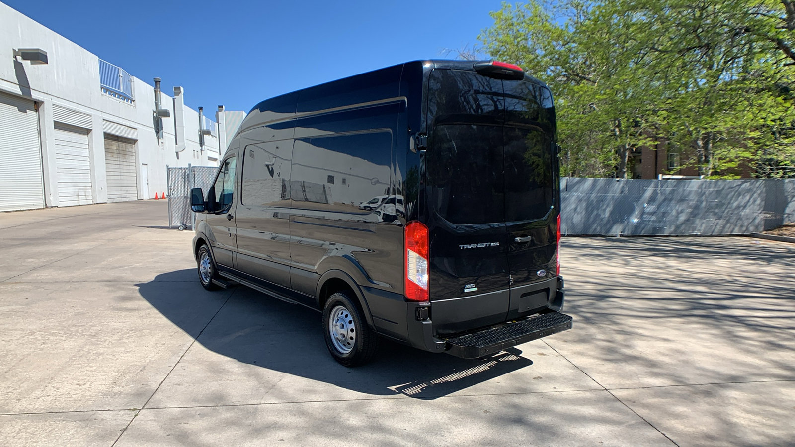 Used 2023 Ford Transit 250 148 High Roof AWD image 3