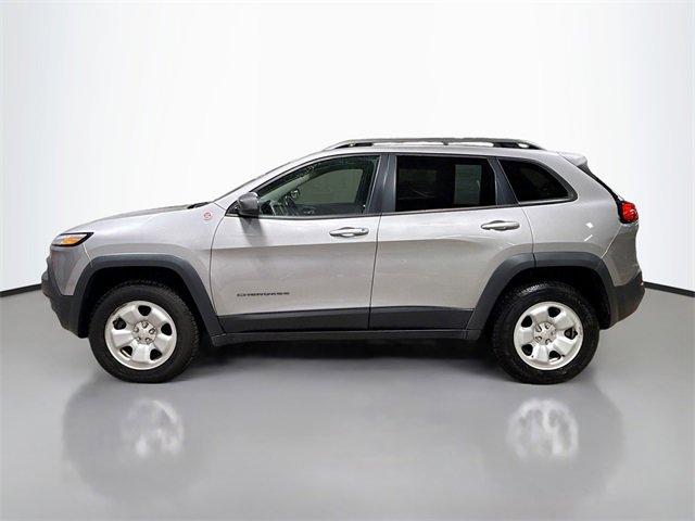 Used 2018 Jeep Cherokee Trailhawk w/ Cold Weather Group image 10