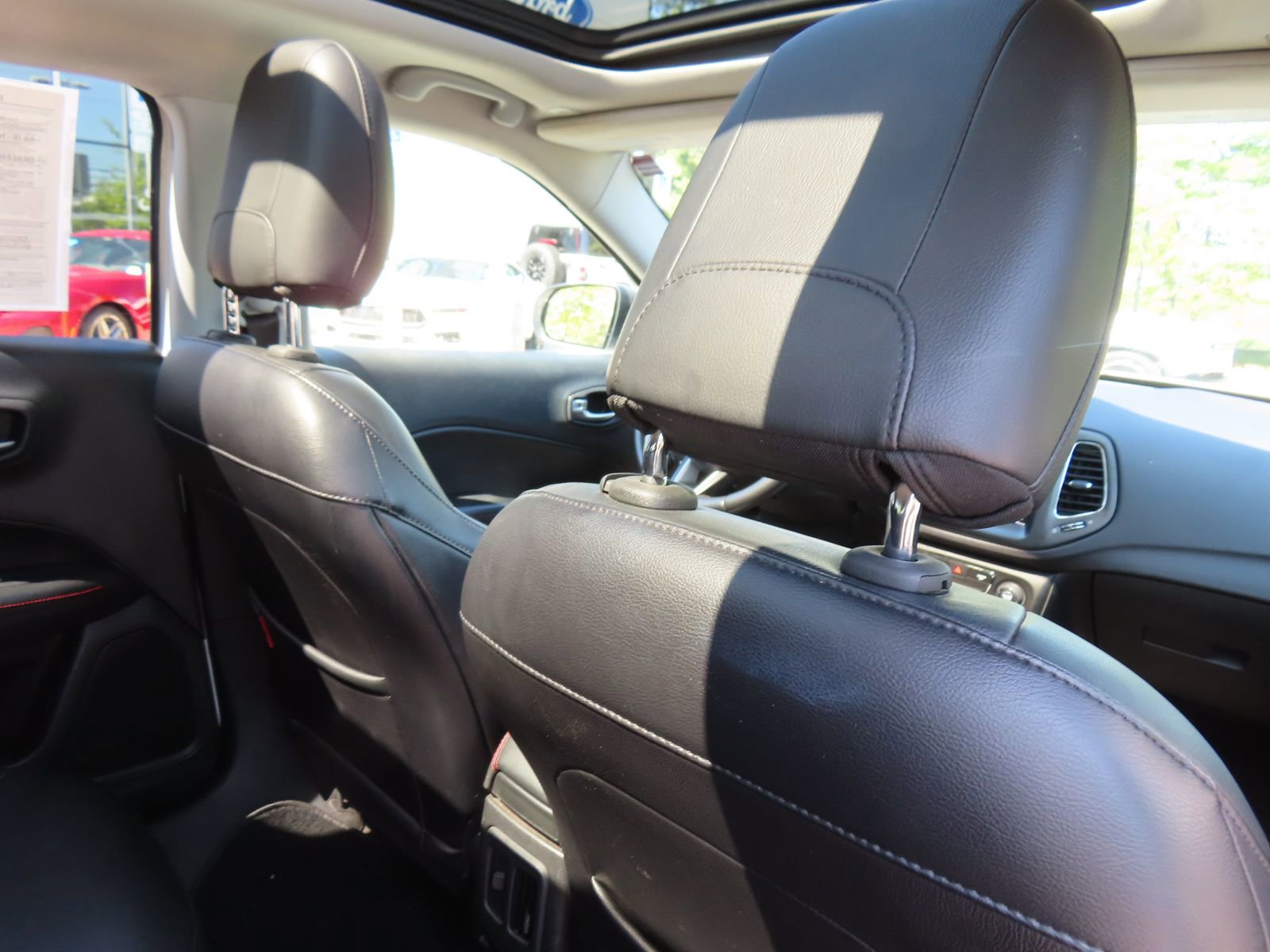 Used 2017 Jeep Compass Trailhawk w/ Navigation Group image 32