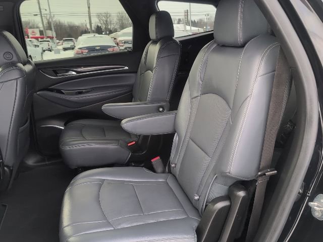 Used 2023 Buick Enclave Essence AWD/4WD image 31
