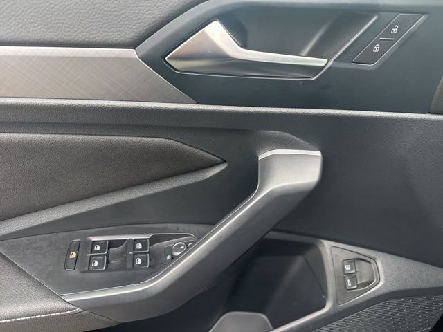 Used 2024 Volkswagen Jetta SE image 11