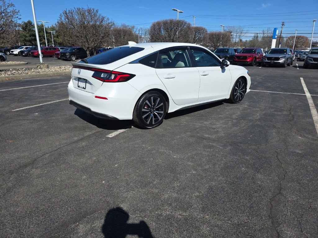 Used 2024 Honda Civic EX-L image 7