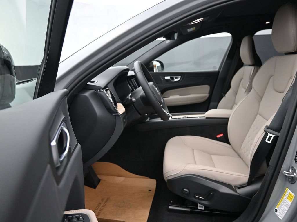 New 2026 Volvo XC60 B5 Plus w/ Protection Package Premier AWD/4WD image 11