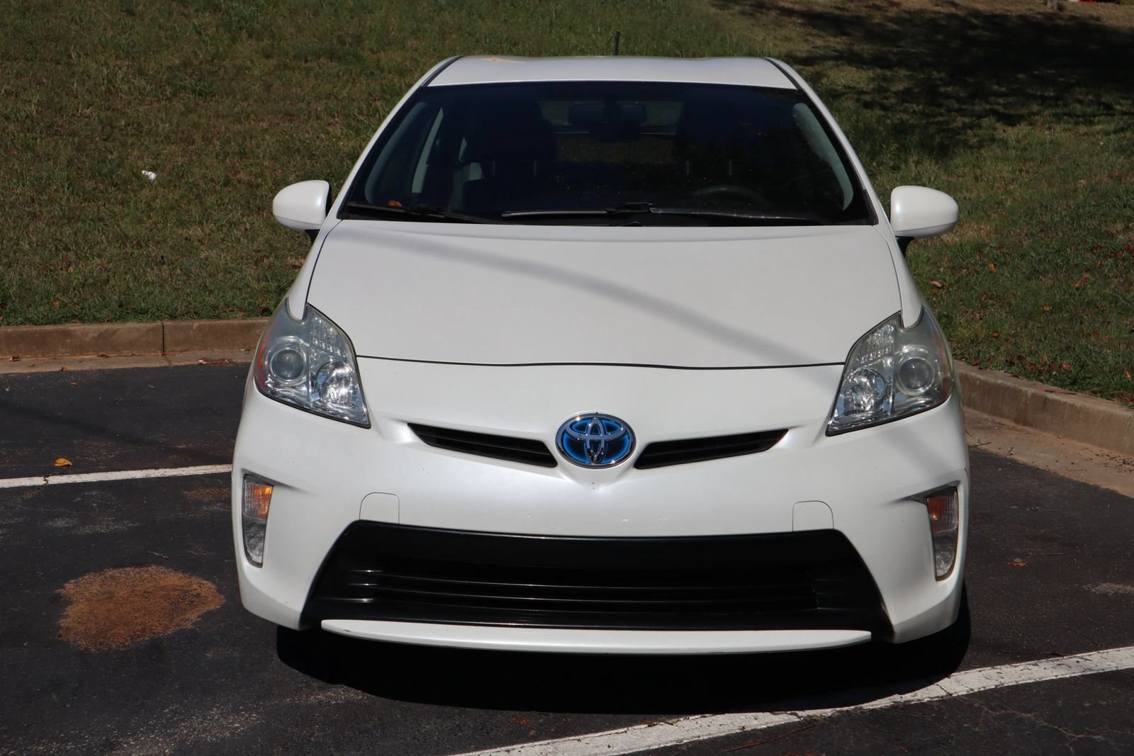 Used 2014 Toyota Prius Three FWD image 2