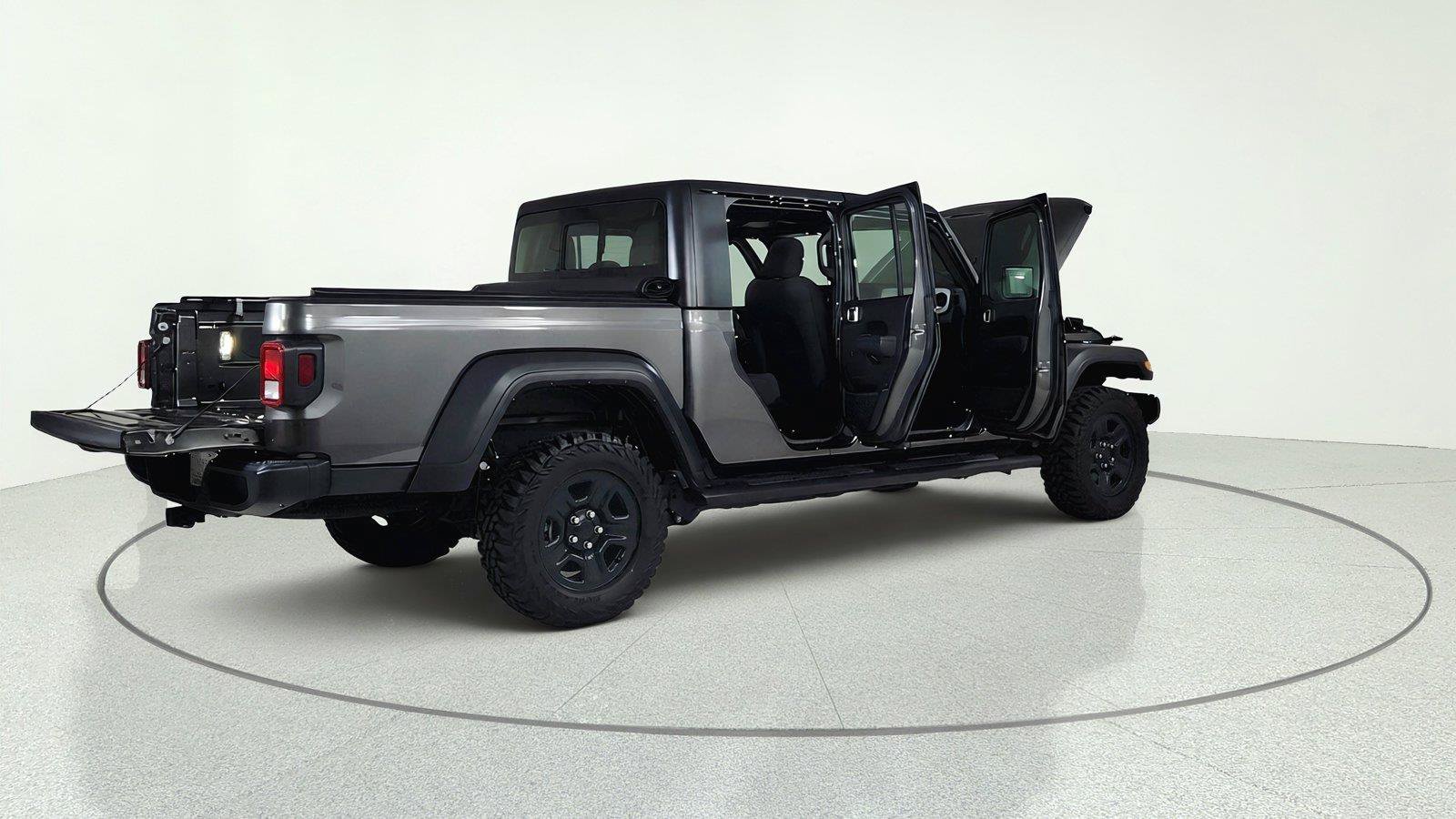 Used 2025 Jeep Gladiator Sport AWD/4WD image 14