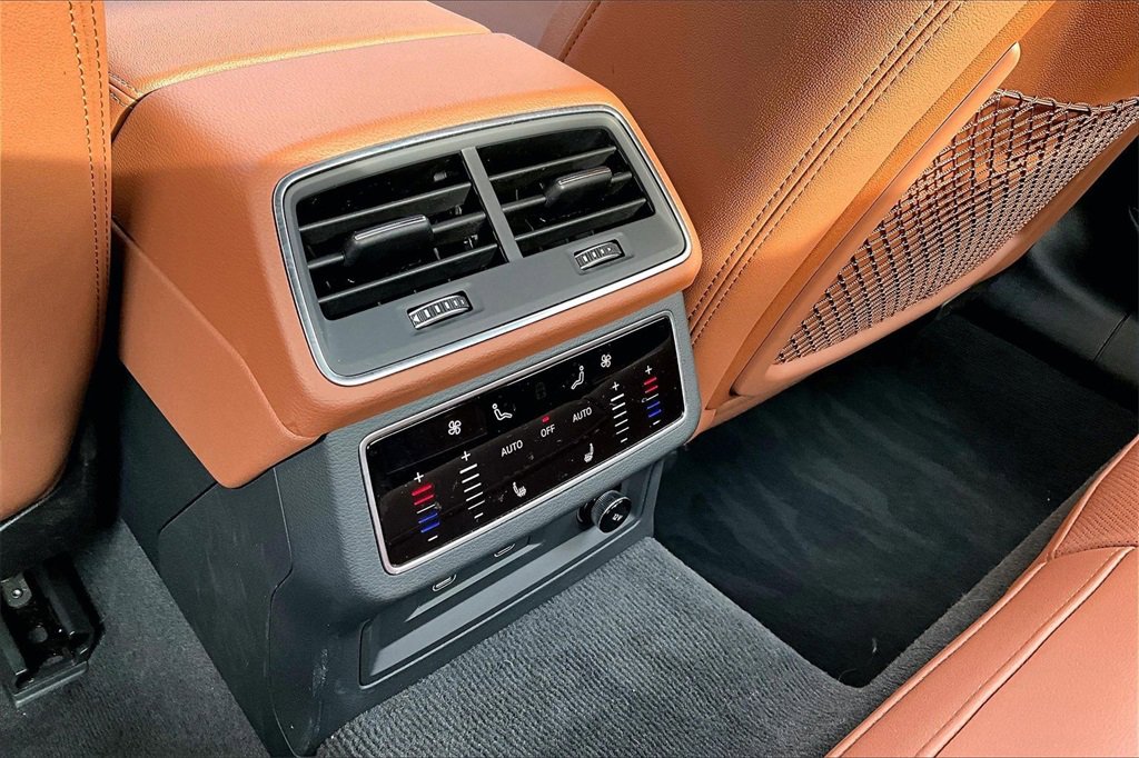 Used 2025 Audi A6 Premium Plus w/ Premium Plus Package image 10