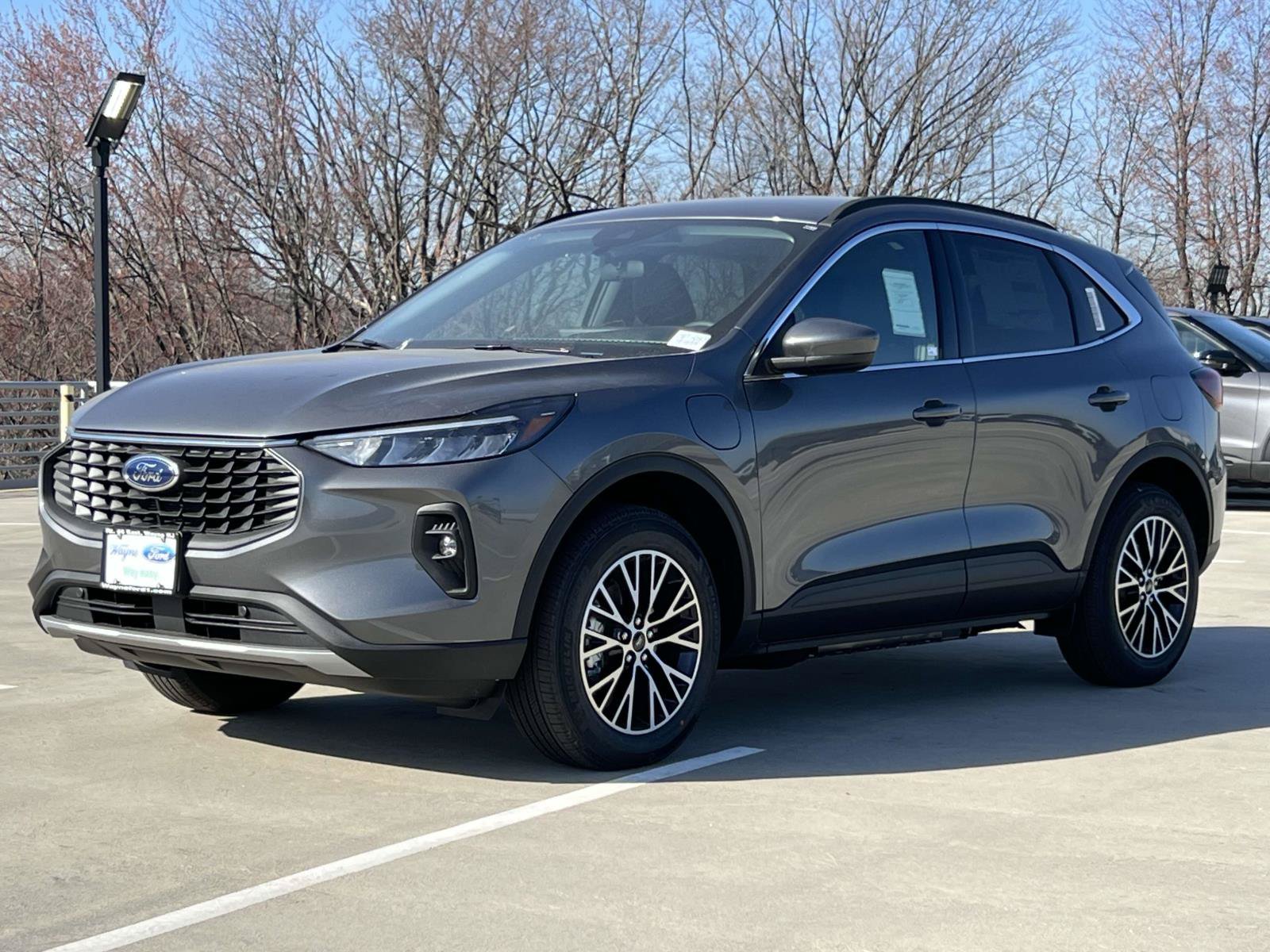 New 2025 Ford Escape SE FWD image 2