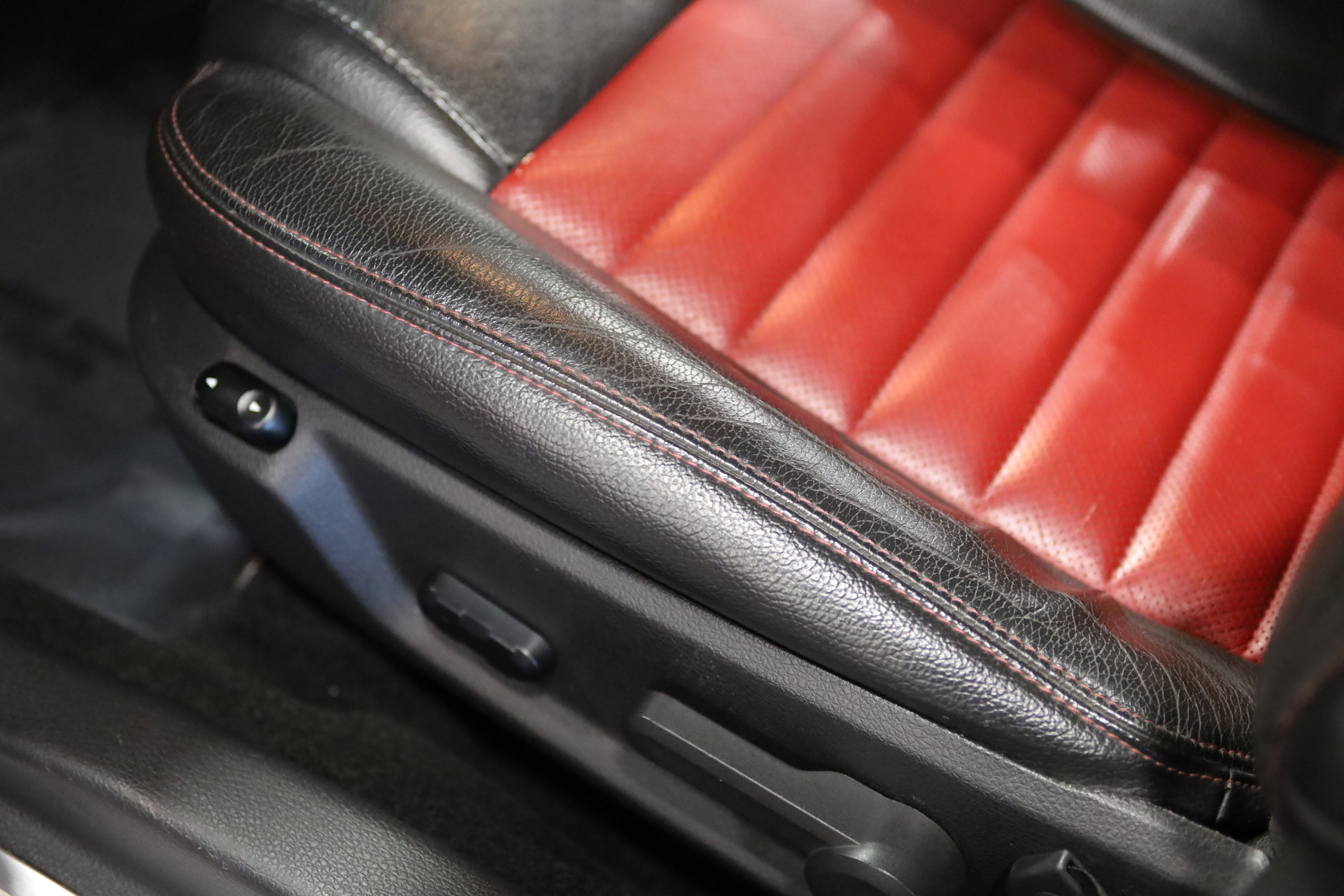 Used 2007 Ford Mustang Shelby GT500 RWD image 15