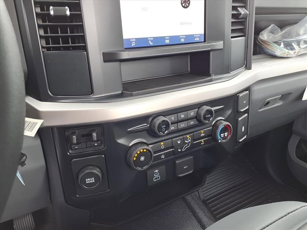 New 2024 Ford F350 XL image 4