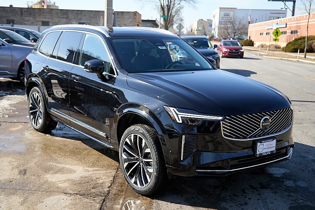 New 2026 Volvo XC90 B6 Plus w/ Protection Package Premier image 4