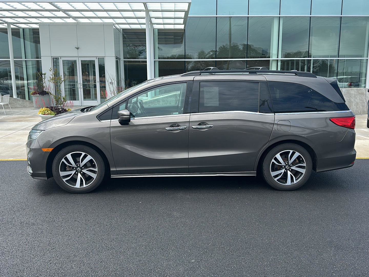 Used 2019 Honda Odyssey Elite image 8