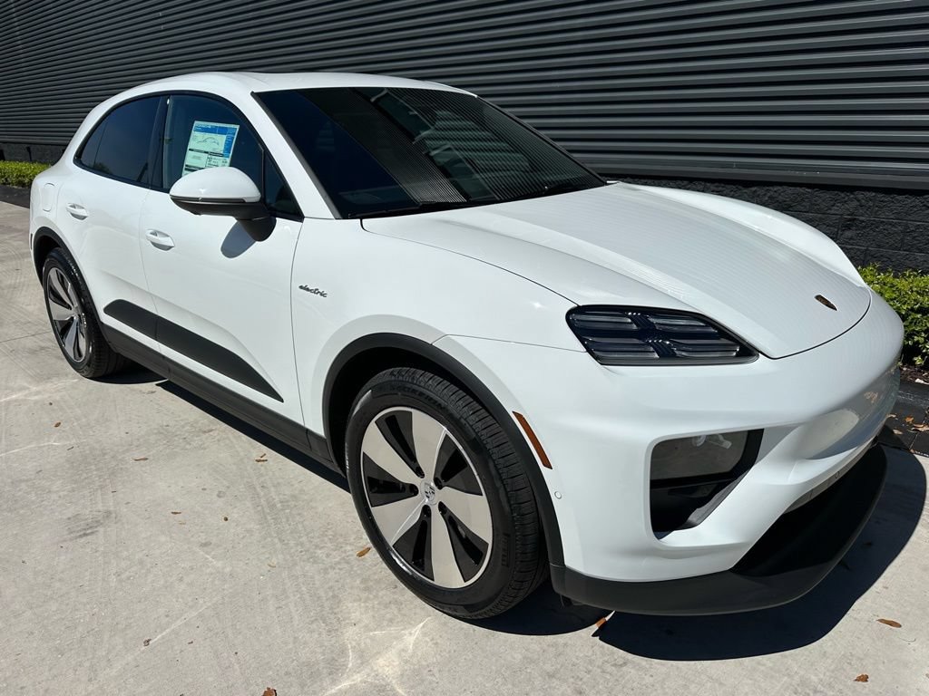 Used 2026 Porsche Macan Electric RWD image 11