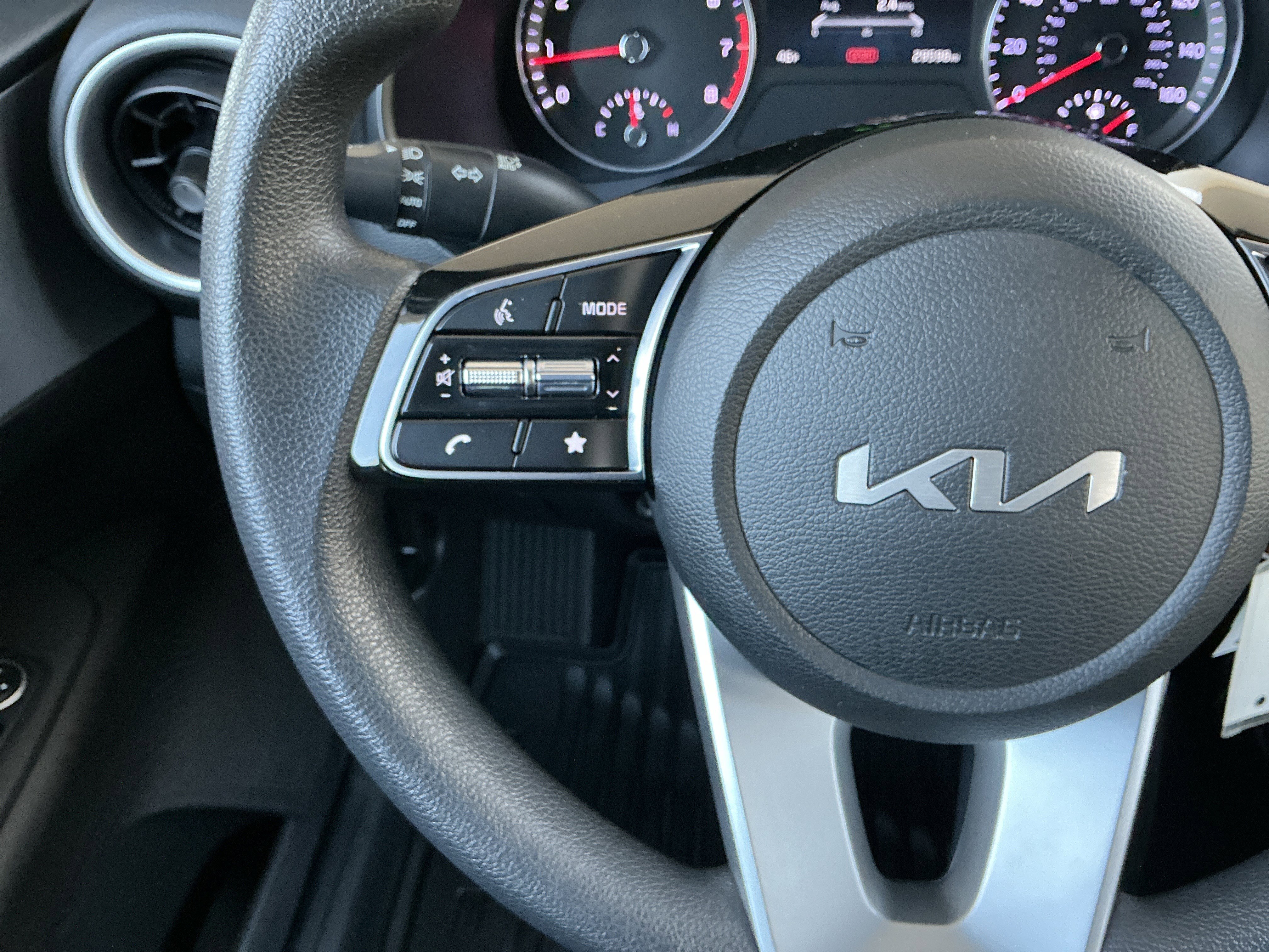 Used 2023 Kia Forte LXS w/ LXS Technology Package image 12