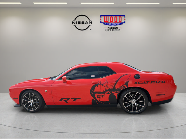 Used 2017 Dodge Challenger R/T Scat Pack RWD image 6