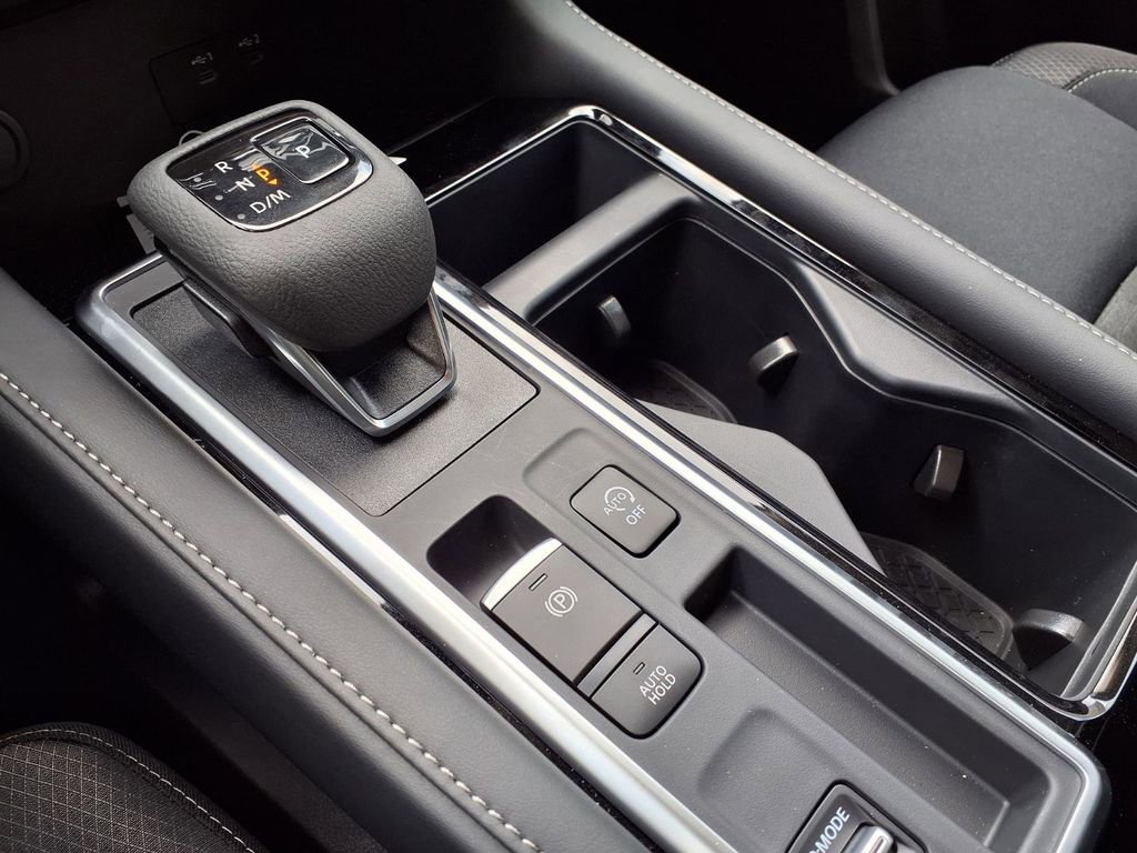 New 2026 Nissan Pathfinder SV image 16