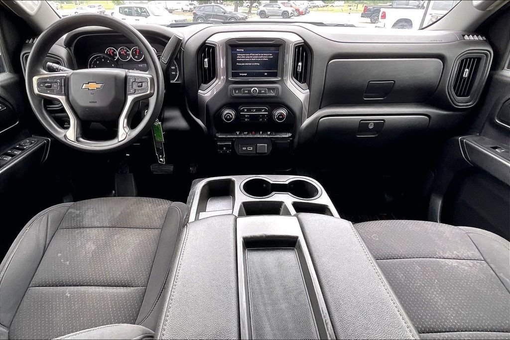 Used 2022 Chevrolet Silverado 2500 Custom w/ Custom Value Package AWD/4WD image 7