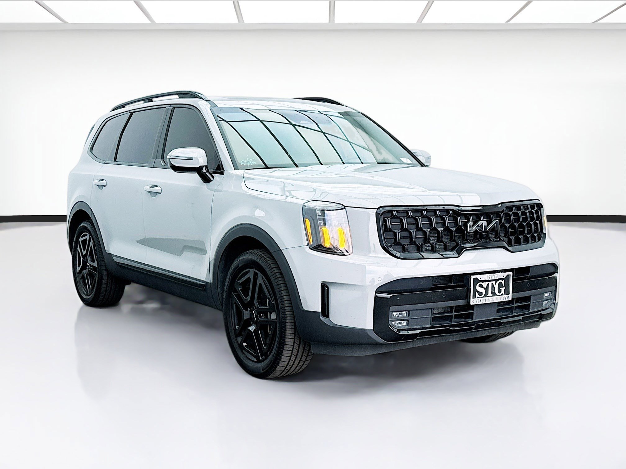 Used 2024 Kia Telluride SX X-Line image 3